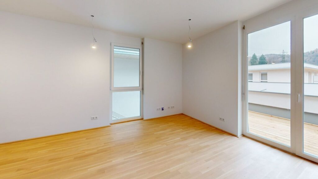 Vermietete Anlegerwohnung – 2-Zimmer-Dachgeschoss mit Balkon & Tiefgarage | STADT.LAND.THAL