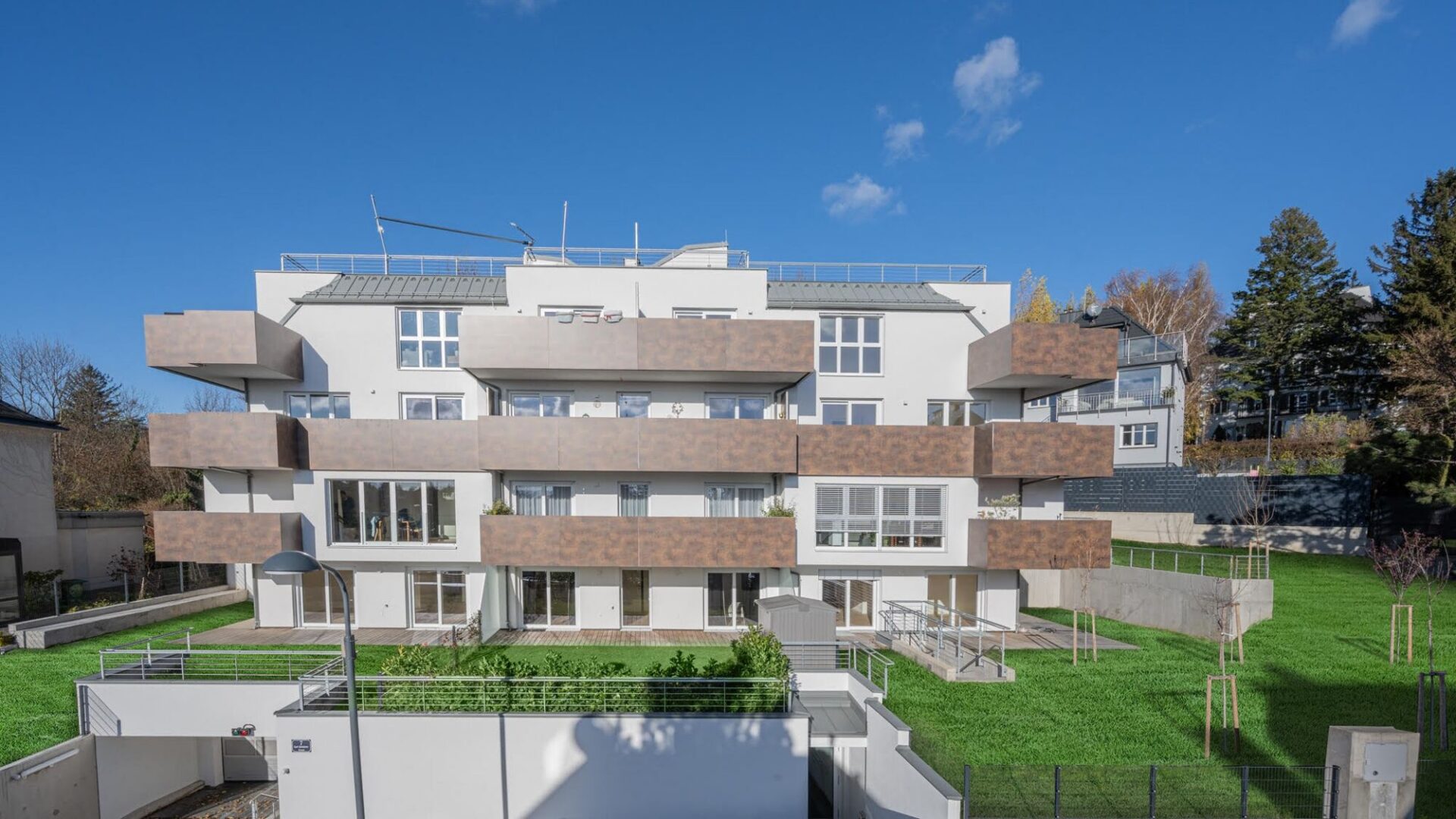 Helle, geräumige Gartenwohnung – Exklusive Lage beim Schafberg | Bezugsbereit – Bild 1