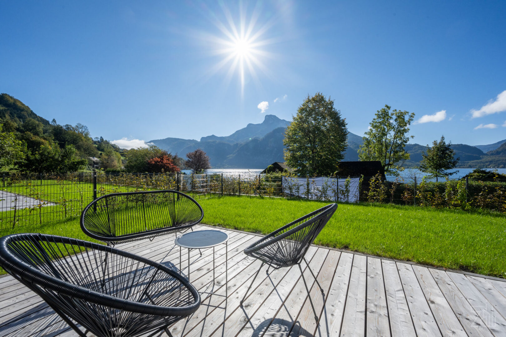 Traumhafte 3-Zimmerwohnung mit Eigengarten am Mondsee | sofort bezugsfertig! – Bild 1