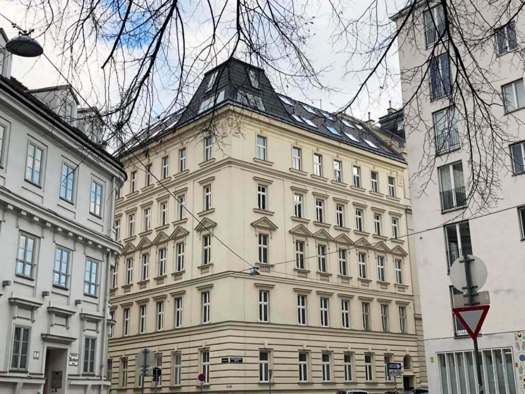 Erstbezug: 3-Zimmer-Dachgeschosswohnung in Wien 1030 | Elegantes City-Apartment
