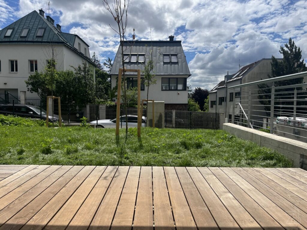 Geräumige 130m² Wohnung mit absolutem Gartentraum – ausreichend Platz zum Wohnen und Arbeiten – Bild 2